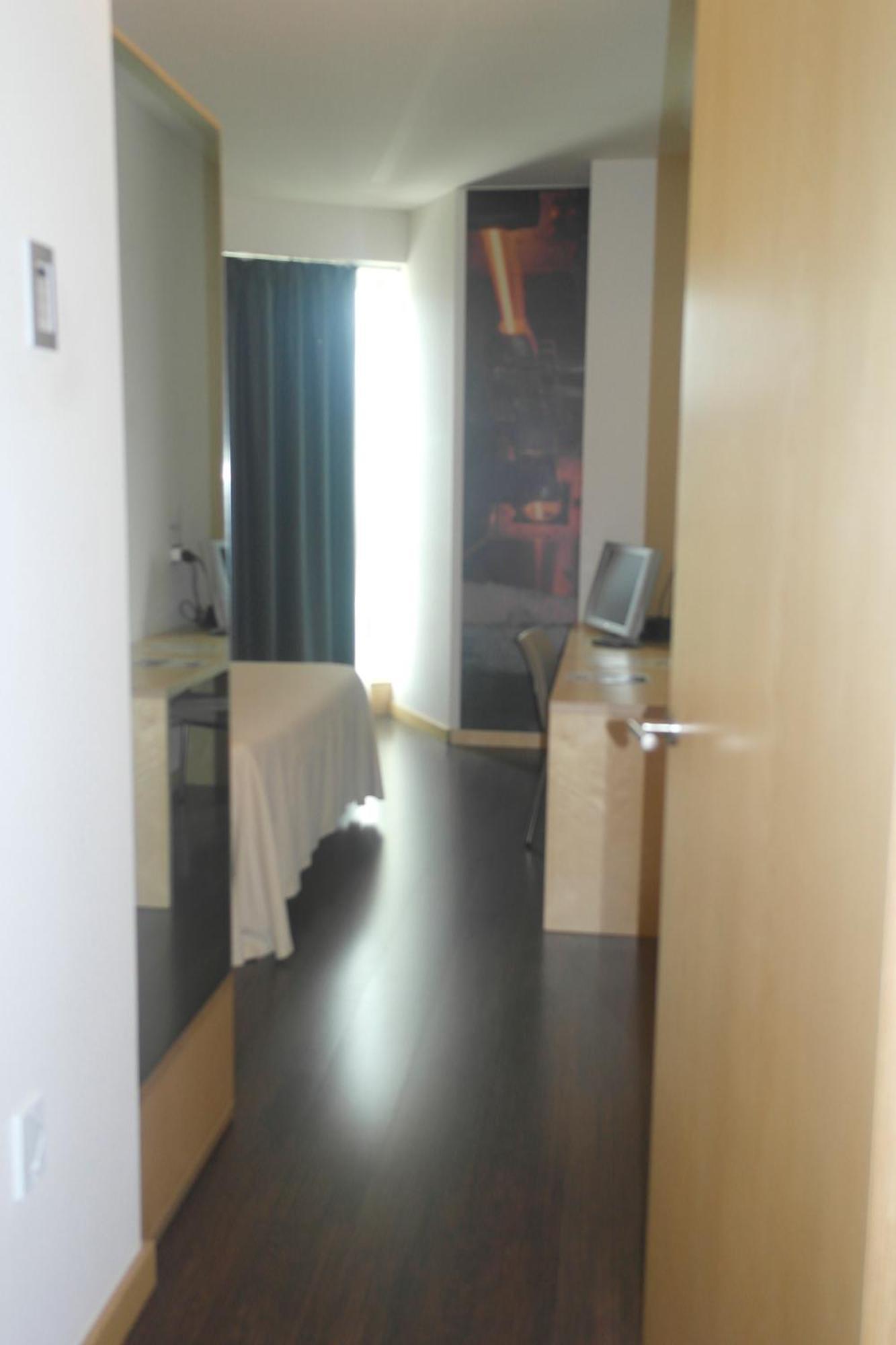 Hotel Gobeo Park Vitoria Habitación foto