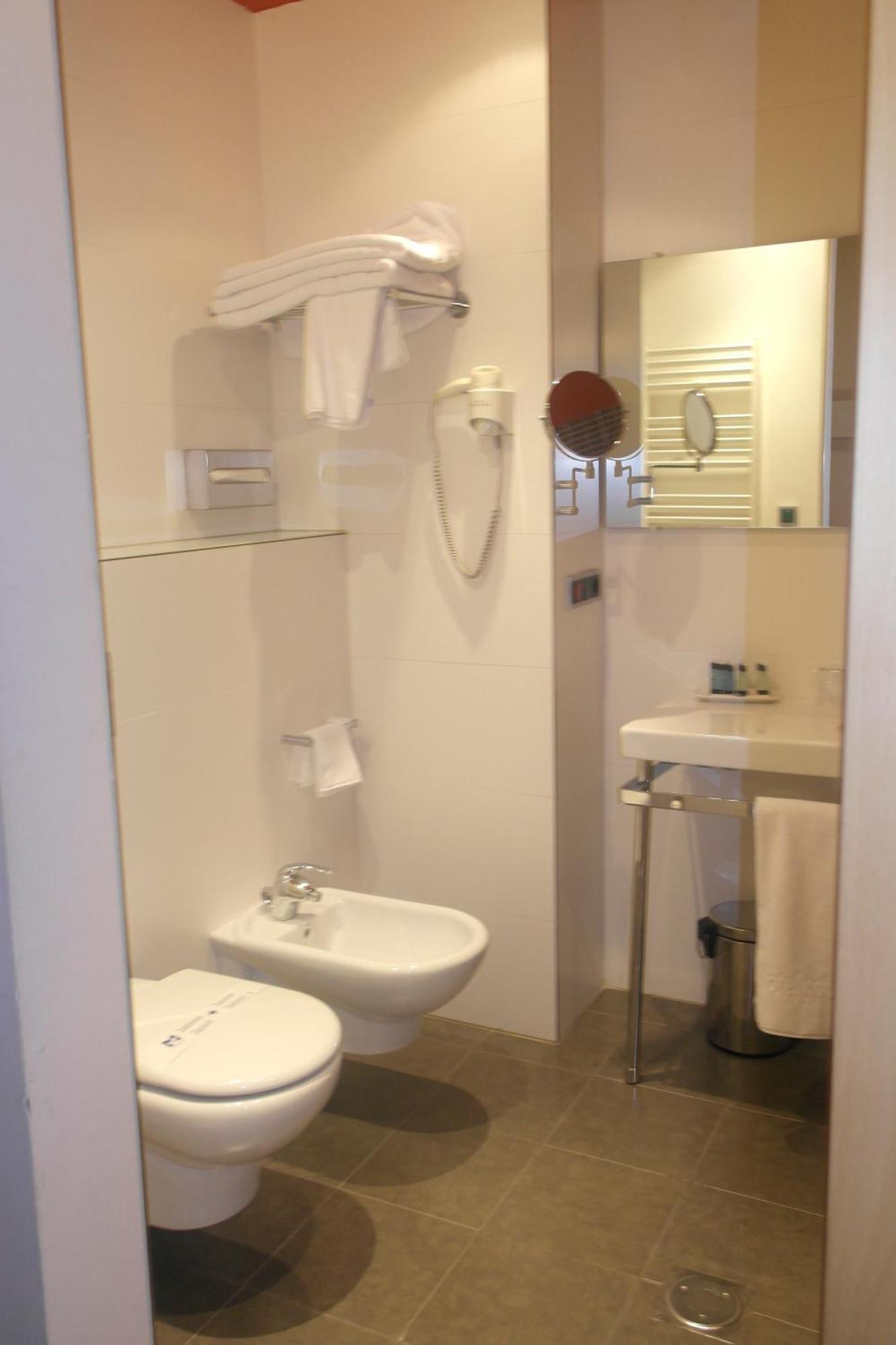 Hotel Gobeo Park Vitoria Habitación foto