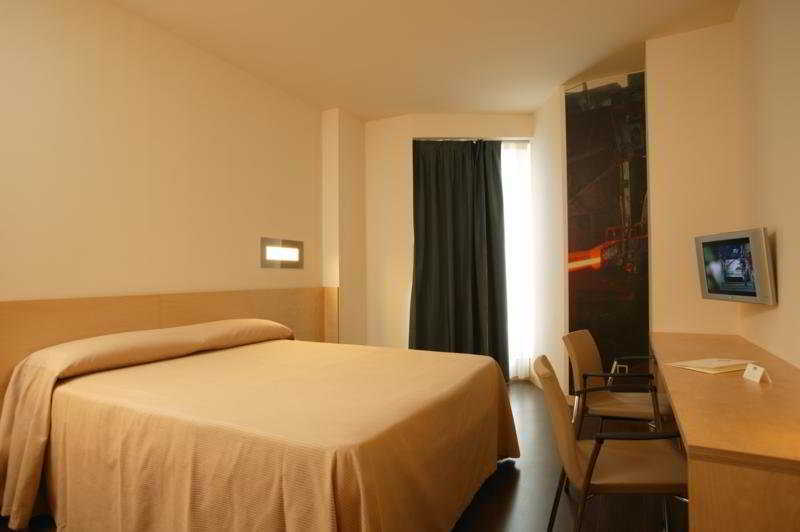 Hotel Gobeo Park Vitoria Habitación foto