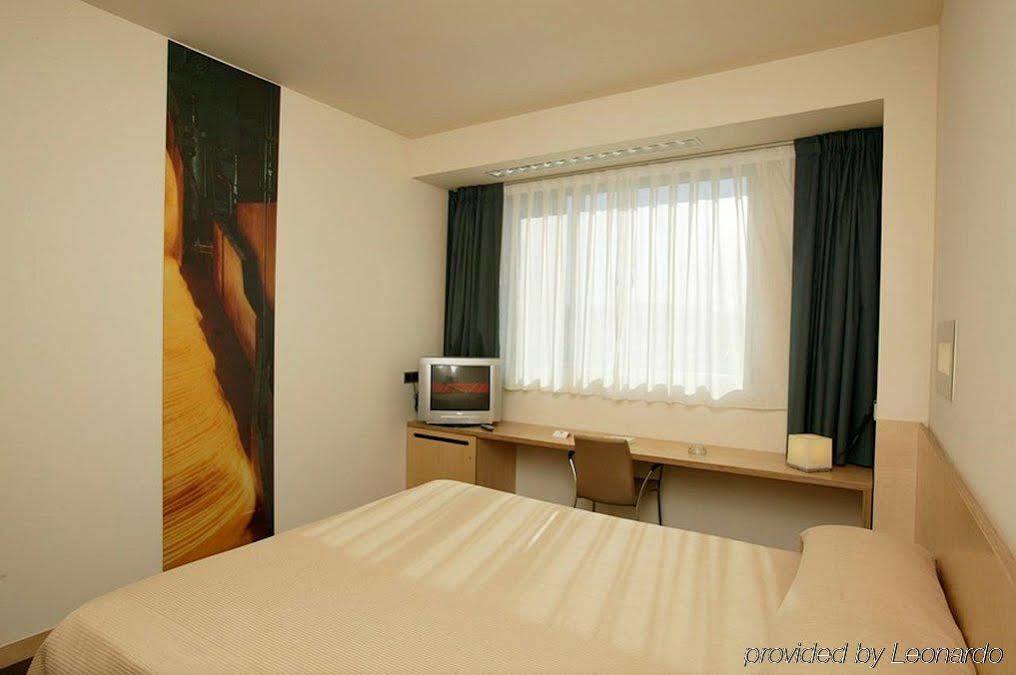 Hotel Gobeo Park Vitoria Exterior foto